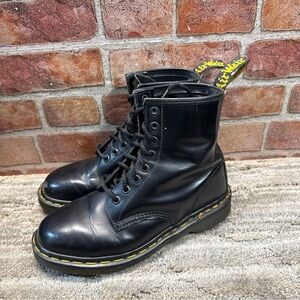 Dr. Martens 460 8-eye made in England boots women’s Sz 8 (men’s Sz 7)